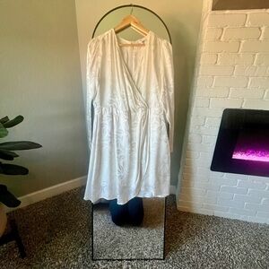 NSR White Floral Long Sleeve Dress